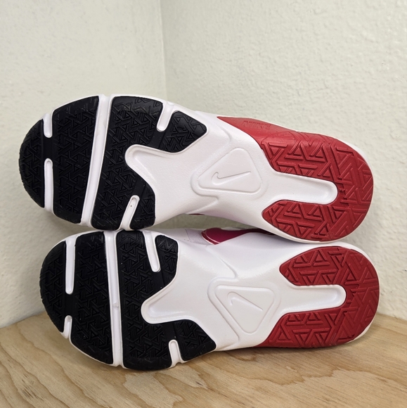 Women's NIKE LEGEND ESSENTIAL 2 Venice/Rush Pink-White CQ9545 556 - Picture 8 of 12